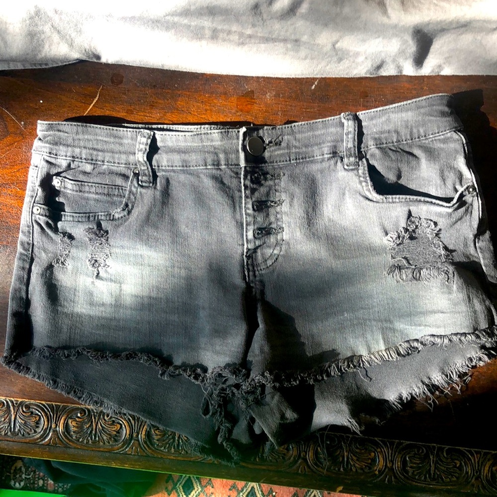 {SOLD} Billabong Shorts